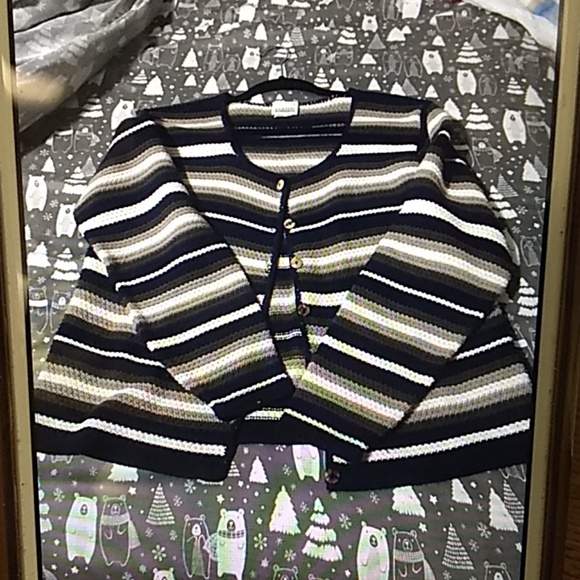 Sweater - Picture 1 of 2
